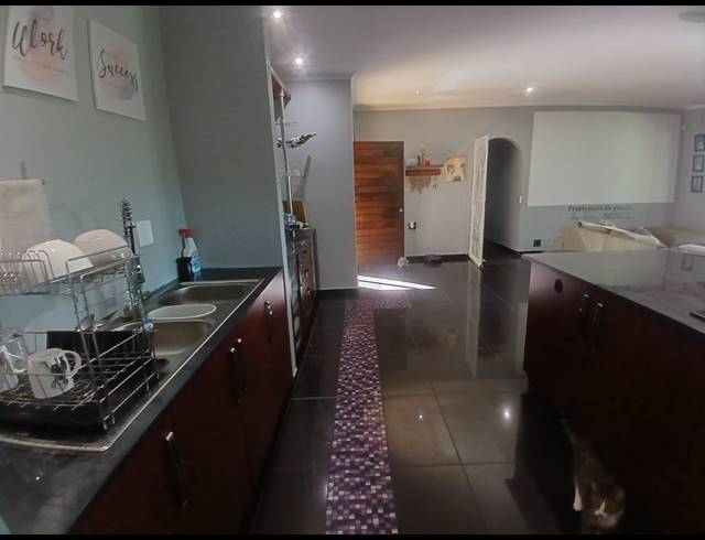 2 BEDROOM HOUSE TO LET IN WATERFALL
